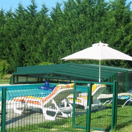 Les Sureaux Le 3 Etoiles Par Cdt24 Le Pizou