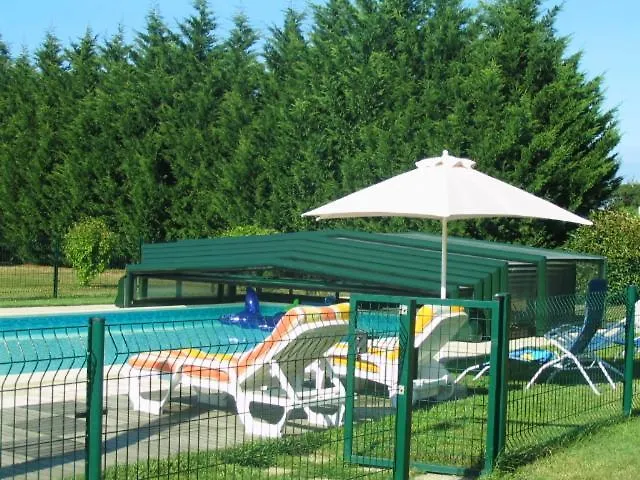 Les Sureaux Le 3 Etoiles Par Cdt24 Le Pizou